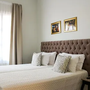 3* Hotel 9 Muses